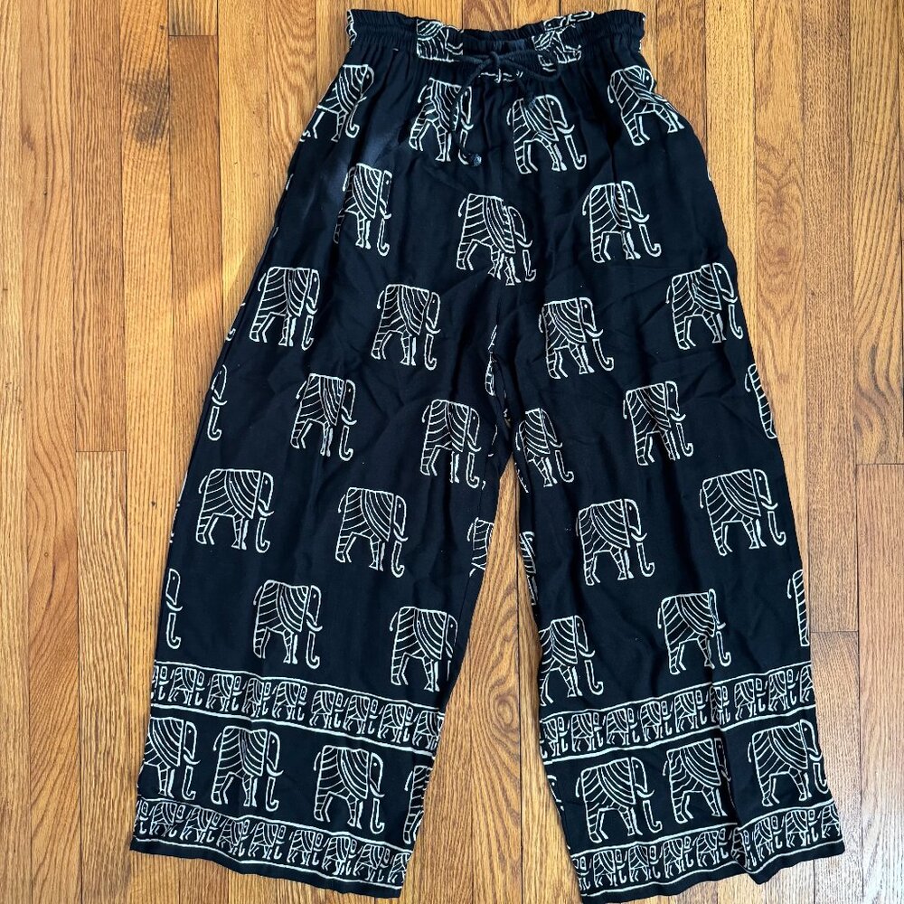 Chicos Size 0 Elephant Print Wide Leg Pants